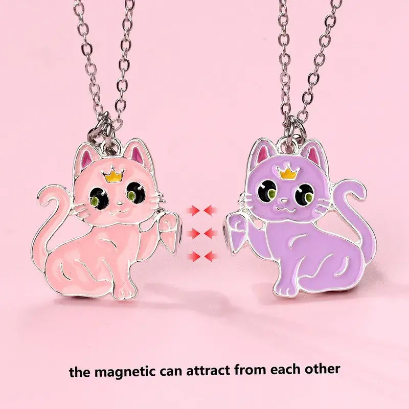 Hálsmen kisur bleik og fjólublá BFF necklace with pink and purple cat charms, perfect friendship gift.