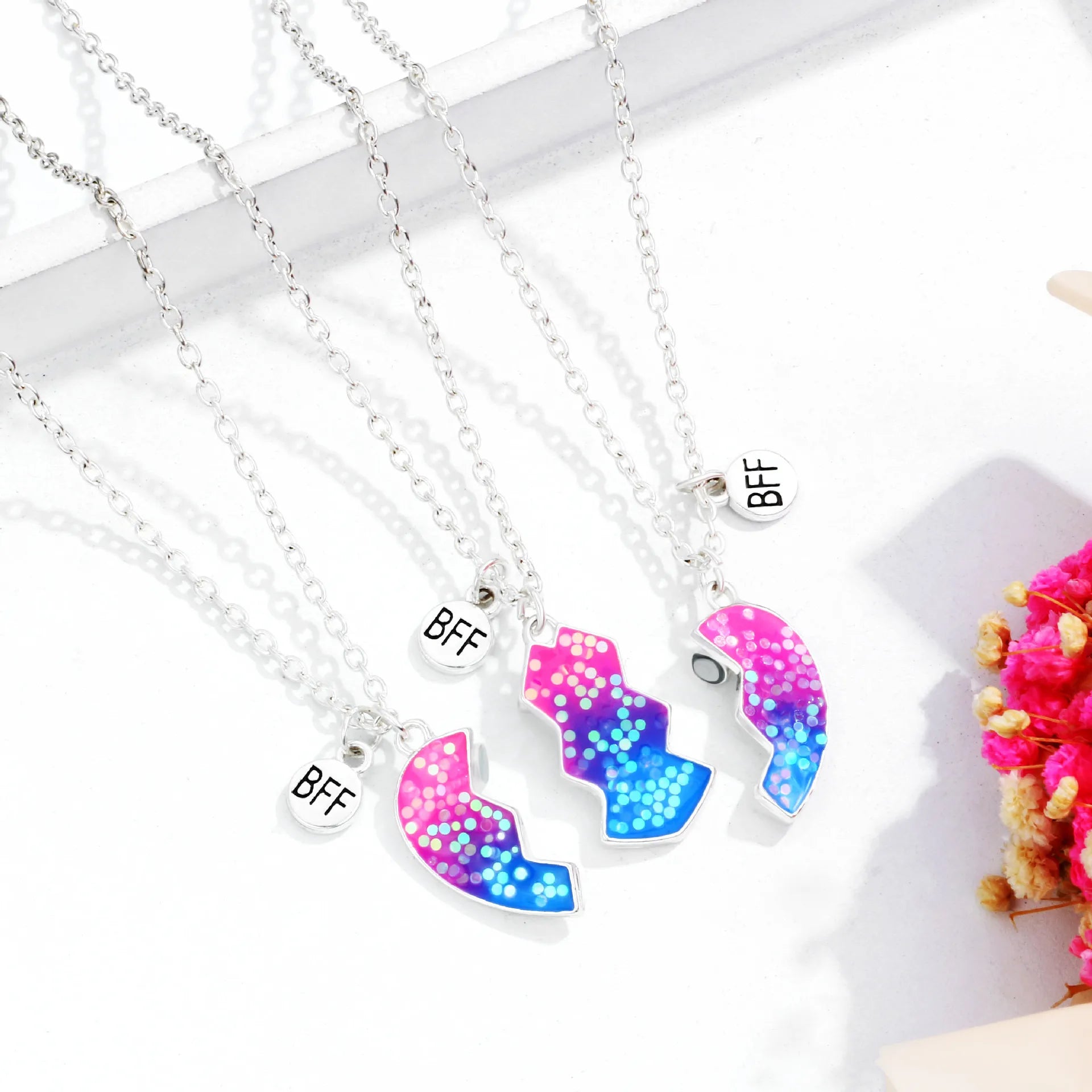 Hálsmen hjarta glimmer bleikt og blátt BFF