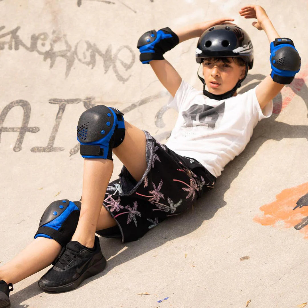 Hjálmur - SAFEGUARD - svartur með blárri stjörnu