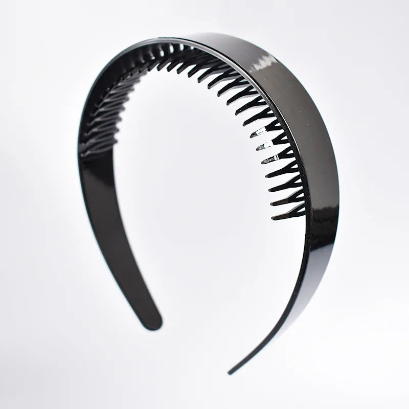 Hárspöng breið með kamb