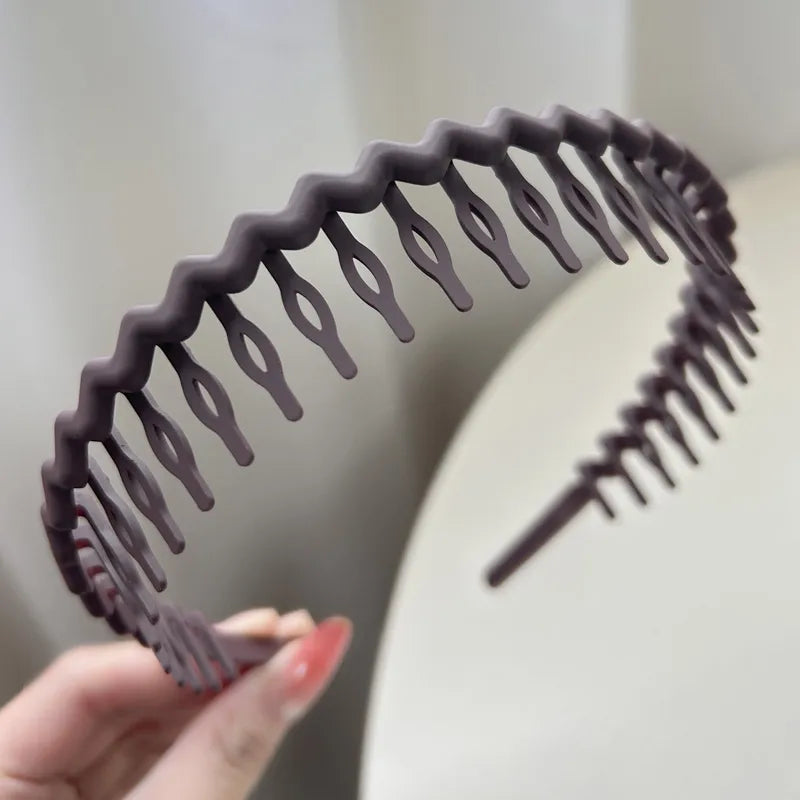 Hárspöng með kamb í þremur litum