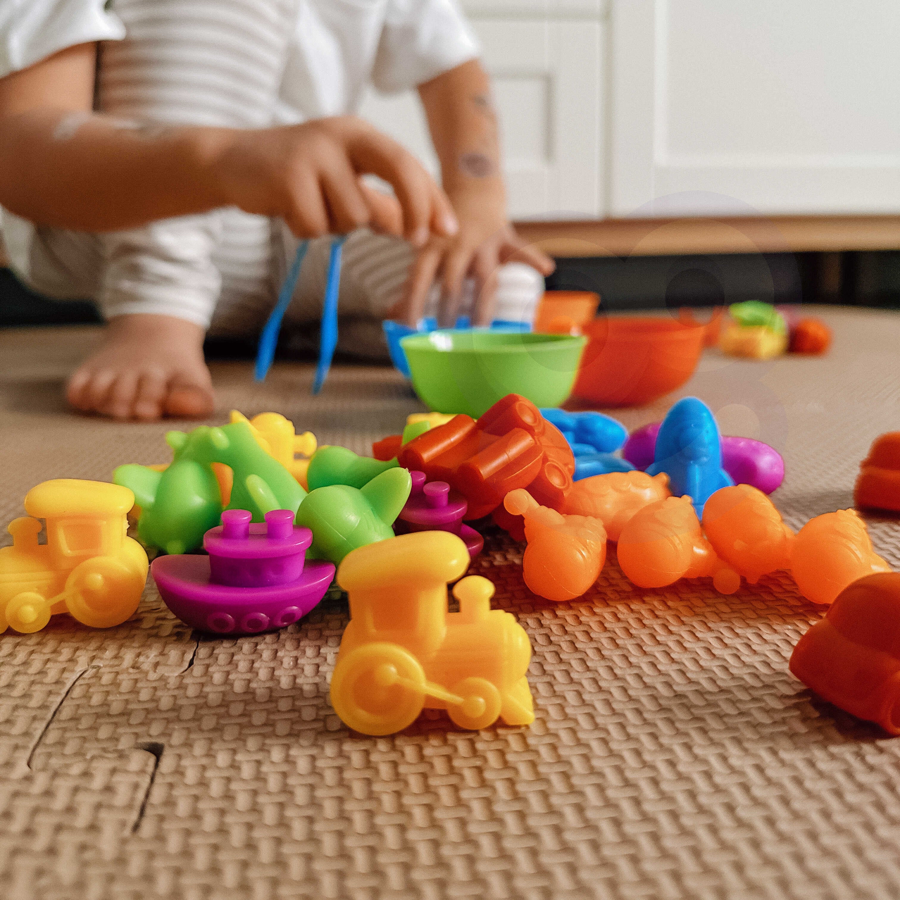 WOOPIE Montessori Litaflokkun — Farartæki 44 stk