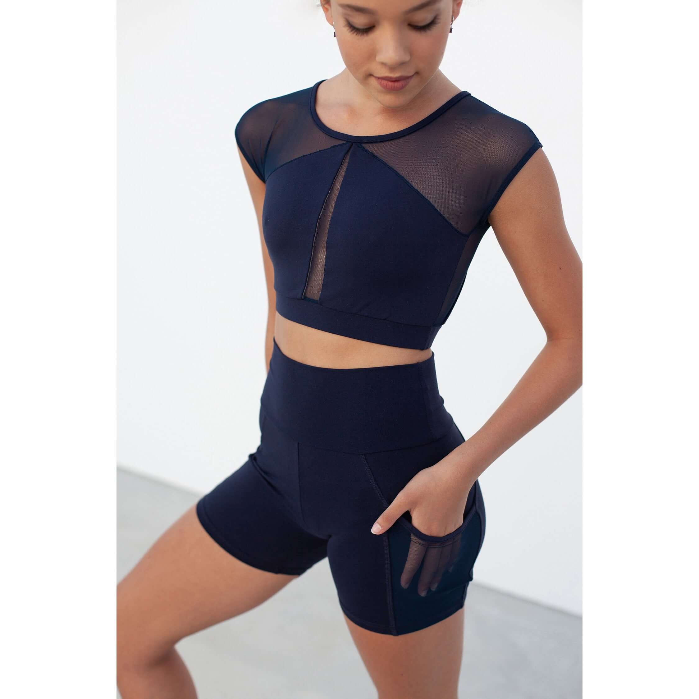 Stuttbuxur með hliðarvasa - svartar - Intermezzo