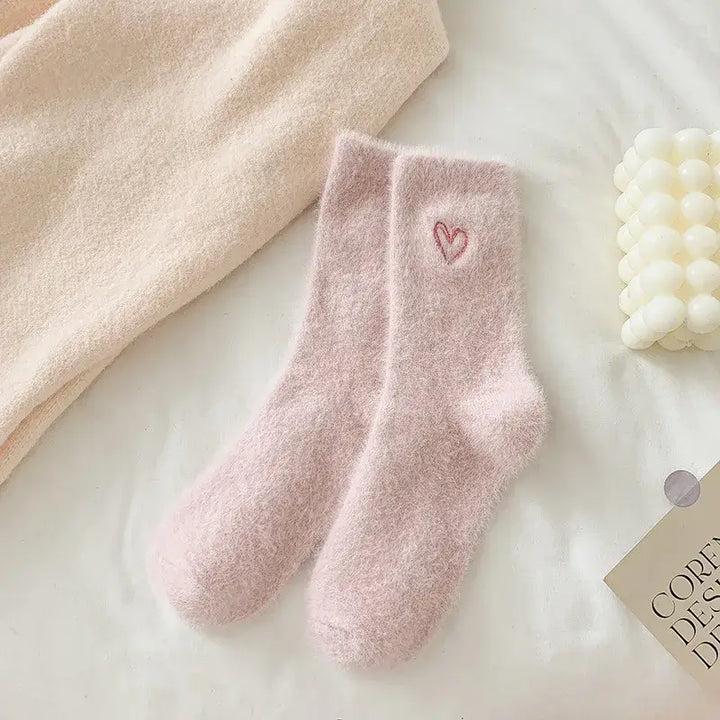 Kósýsokkar - Hjarta: Soft mink velvet home socks with heart pattern, perfect for women, warm fleece lining, ideal for autumn and winter.