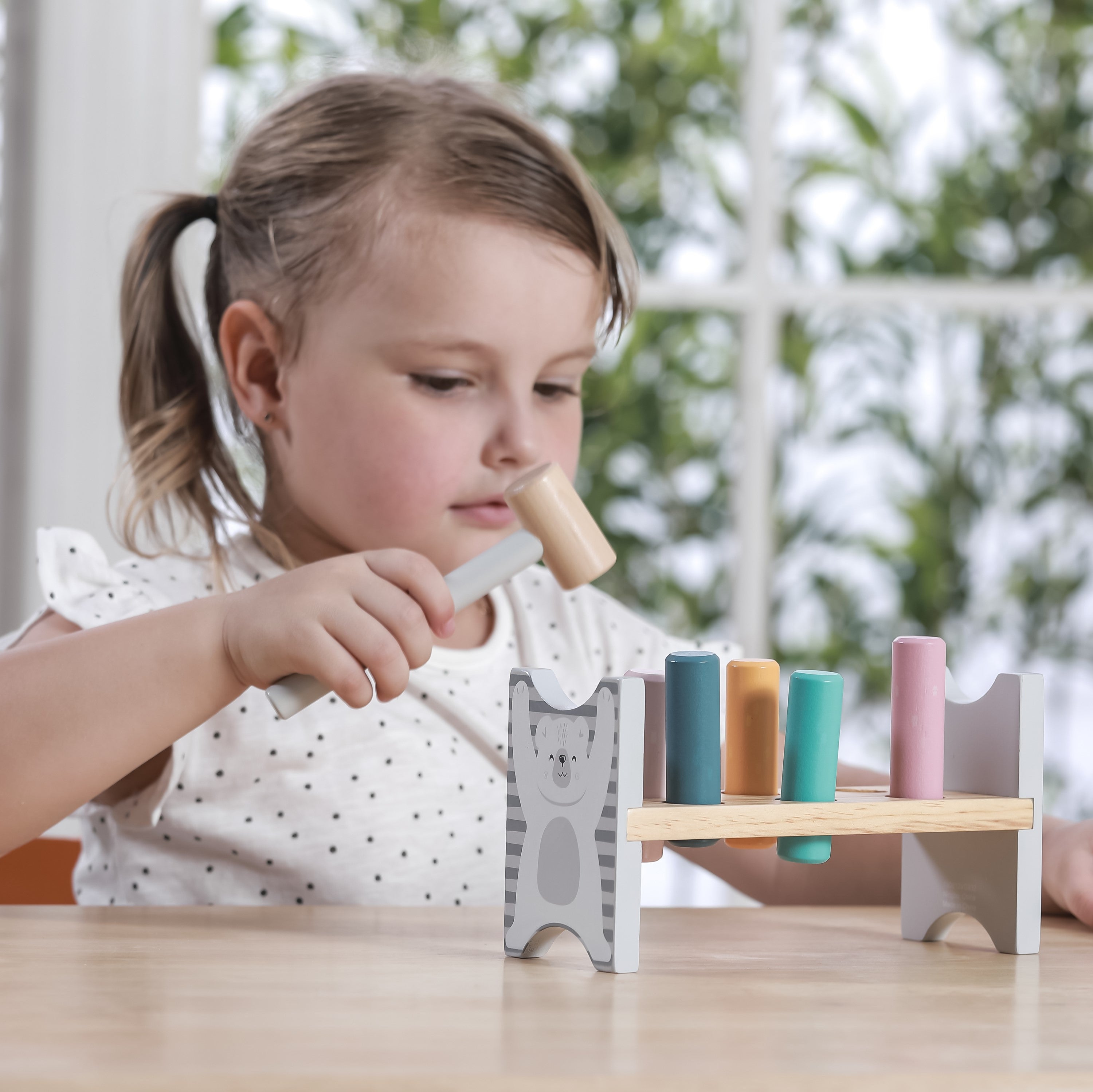 VIGA PolarB Trébekkur með hamri — Montessori