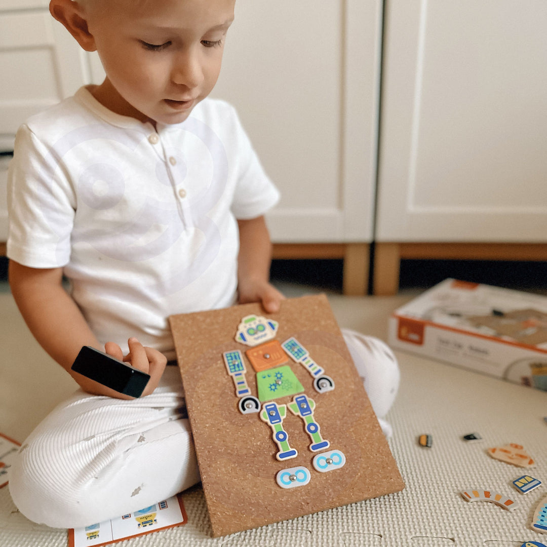 VIGA Róbótasmiðja — 45 stk Montessori tréhamar og korkborð