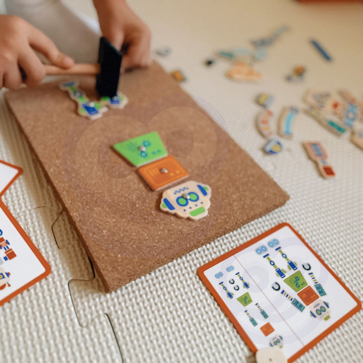 VIGA Róbótasmiðja — 45 stk Montessori tréhamar og korkborð